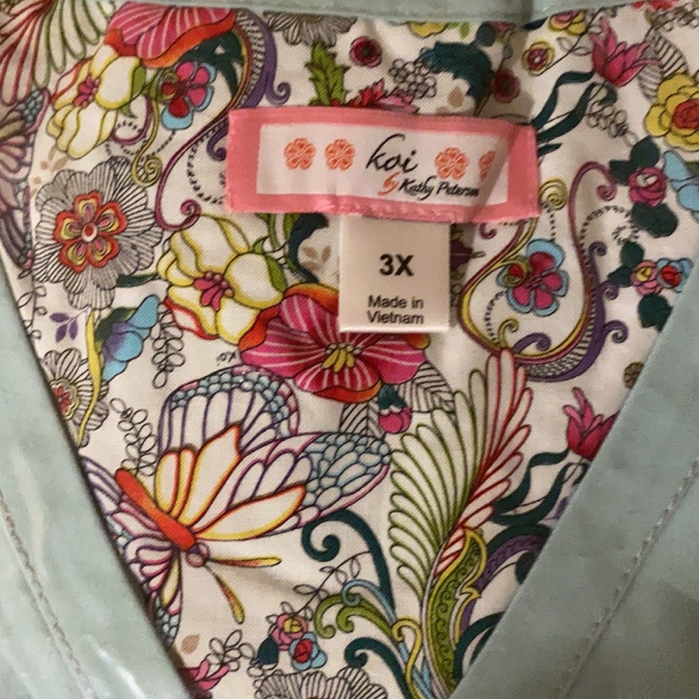 Koi women scrub top - Picture 9 of 9